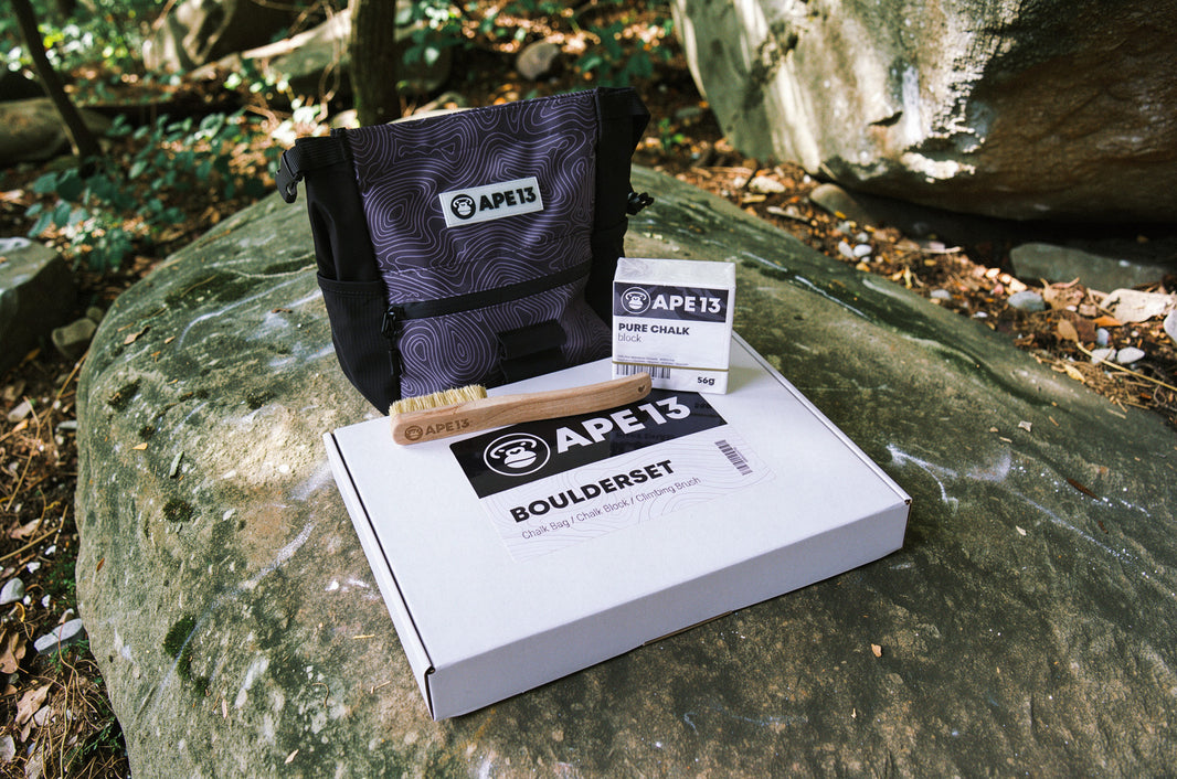 TOPO Boulder Set – Chalk Bag, Brush & Chalk