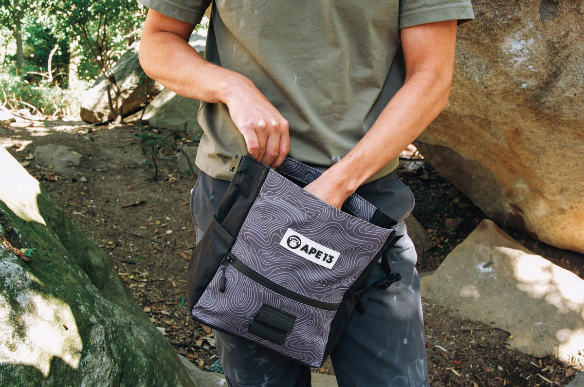 TOPO Boulder Set – Chalk Bag, Brush & Chalk